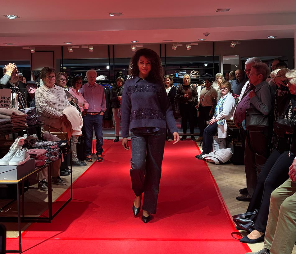 Trendbook Hado Fashion Show Desktop